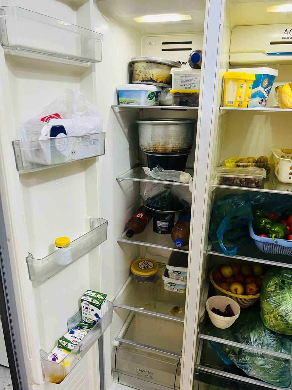 ثلاجه ومجمده بابين شغاله لبيع بس بيها ضرر بالصور موضح


**إذا كنت صاحب هذا الإعلان وتريد حذفه لأي سبب، رجاءا أرسل رسالة إلى الدعم الفني**