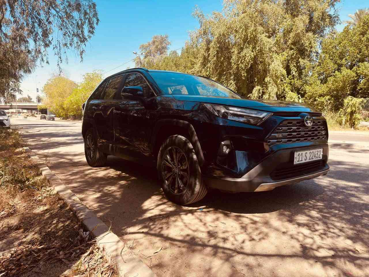 🚘 تويوتا RAV4 Limited 2025 هايبرد 🚘
▫️ ياباني أصلي
▫️ استيراد خاص من كوريا
▫️ دفع رباعي Four Drive
▫️ سيارة جديدة بمعنى الكلمة – بجم كبس بدون إرباك
▫️ مع ضرر خفيف قرب الدعامية الخلفية

✨ المواصفات: ▪️ محرك 2500 هايبرد
▪️ فتحة سقف
▪️ تدفئة وتبريد كشنات
▪️ تدفئة كشنات خلفية
▪️ مثبت سرعة
▪️ شاشة كبيرة داخلية
▪️ رنكات قياس 19
▪️ داخلية جمالية جداً
▪️ ترقيم جديد

📌 ممشى السيارة: 11,000 كم فقط
📍 موقع السيارة: بغداد – الأعظمية
👤 مالك واحد فقط

📞 رقم التواصل: ***********
