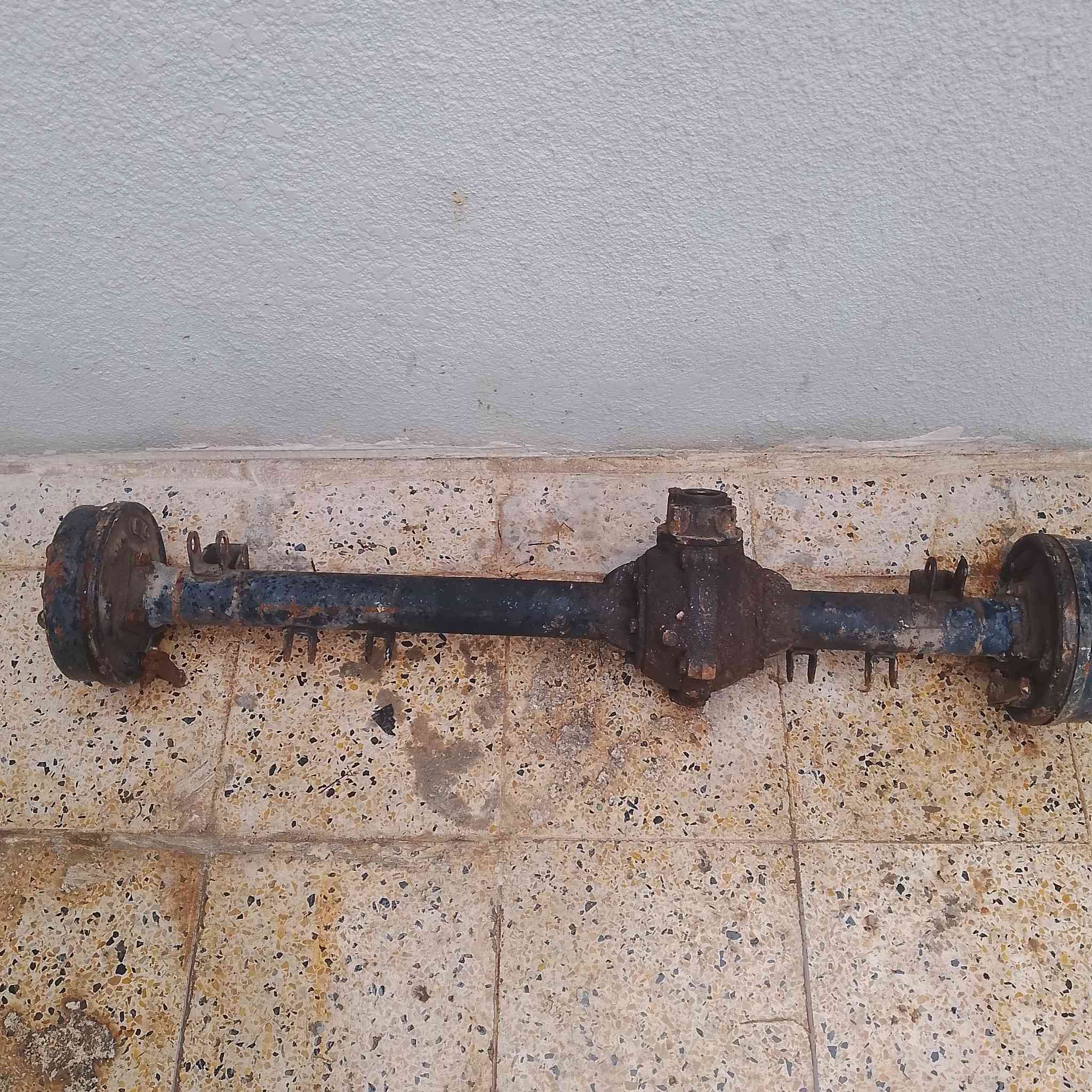 السلام عليكم عندي غراض مال ستوته كلمن وسعره وهاذا رقمي (***********) وبي وتس
