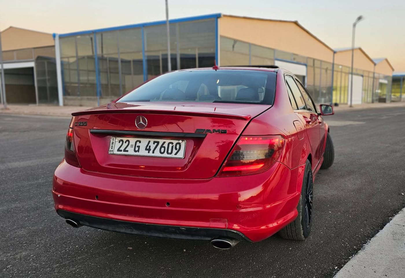 السلام عليكم ورحمة الله وبركاته 
مارسيدس ٢٠١١ محدثه دعاميات ٢٠١٤ 
فول مواصفات محرك ٦ سلندر كير محرك مكفول 
صدر وتخم تاير جديد 
سياره صار بيه جراد بالصبغ وضبغته على ايدي
السياره كفاله من حادث واي ضرر 
بيع او مراوس حسب القناعه
والسعر مناسب جدا ١٠٨ وبيه مجال بعد معاينه 
عنواني بغداد 
***********
*********** بغداد, العراق
