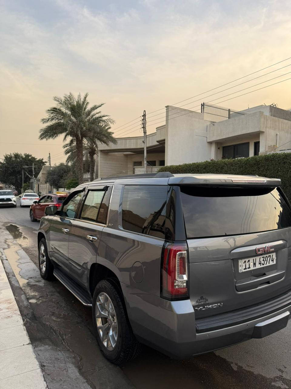 السلام عليكم جمسي يوكن مواصفات SLT موديل 2020 الضرر جاملغ خلفي السيارة جديدة اي نقص مابيها السعر 21800$مكان السيارة بغداد المنصور***********
