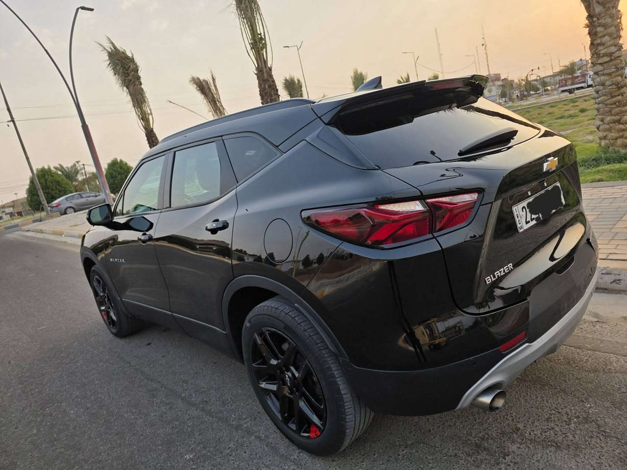 شوفرليه بلايزر 2022
للبيع او مراوس بسياره مناسبه حسب القناعه القناع
رقم اربيل مكان كربلاء
🔹 محرك 2000 تيربو
🔹 ماشية 48 ألف ميل فقط
حادث سطحي بنيد و الجاملغ بدون دواخل وشويه بارد بالجاملغ الثاني 
راديتر بلادي بدون تبديل
المحرك + الكير + الحدادية مكفولات ✔️
المواصفات:
✅ رادارات
✅ حساسات 360
✅ نقطة عمياء
✅ مانع تصادم
✅ كشن تدفئة
✅ شاشة وكاميرا
✅ تحكمات ستيرن
السعر 195 ورقة وبيها مجال قليل
سيارة نظيفة واستعمال خفيف 👍
للأستفسار 📞 ***********
📞 ***********
