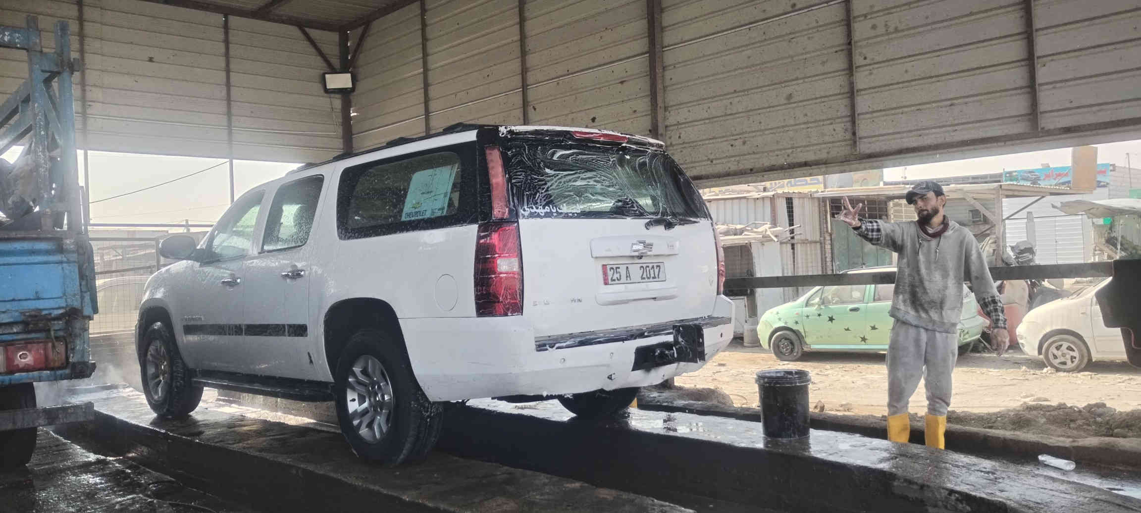 السلام عليكم
للبيع وترهم مراوس بألفينيه شرط النضافه
شيفروليت سوبر بان ٢٠٠٧ طويله
السعر ١٤٥ ورقه
رقم ٢٥ انكليزي
سنويه جديده ٢٠٣٠
هزه جديده
مصفره هيئه وغرامات
تخم تاير دلوب مع تخم ويل كب كروم جدد حجم ١٨
حداديه خلفي أمامي خير من الله 
كهربائيات كلها شغاله
تدفئه تبريد
كير محرك اكسل كفاله
محرك ٥٣٠٠ كير ٧٠٠
بيها طخه بالباب الخلفي
شرط التحويل
تجي تكلب وتشوف وتقتنع
وكل شي بالقسمه
ترايك مفتوح وين ماتحب
السياره دعاميتها الخلفيه مو حلوه
وغرفتها تحتاج دوشمه
الكشنات الخلفيه فقط
مكان السياره بغداد
للاستفسار الاتصال على ***********
بي واتساب
