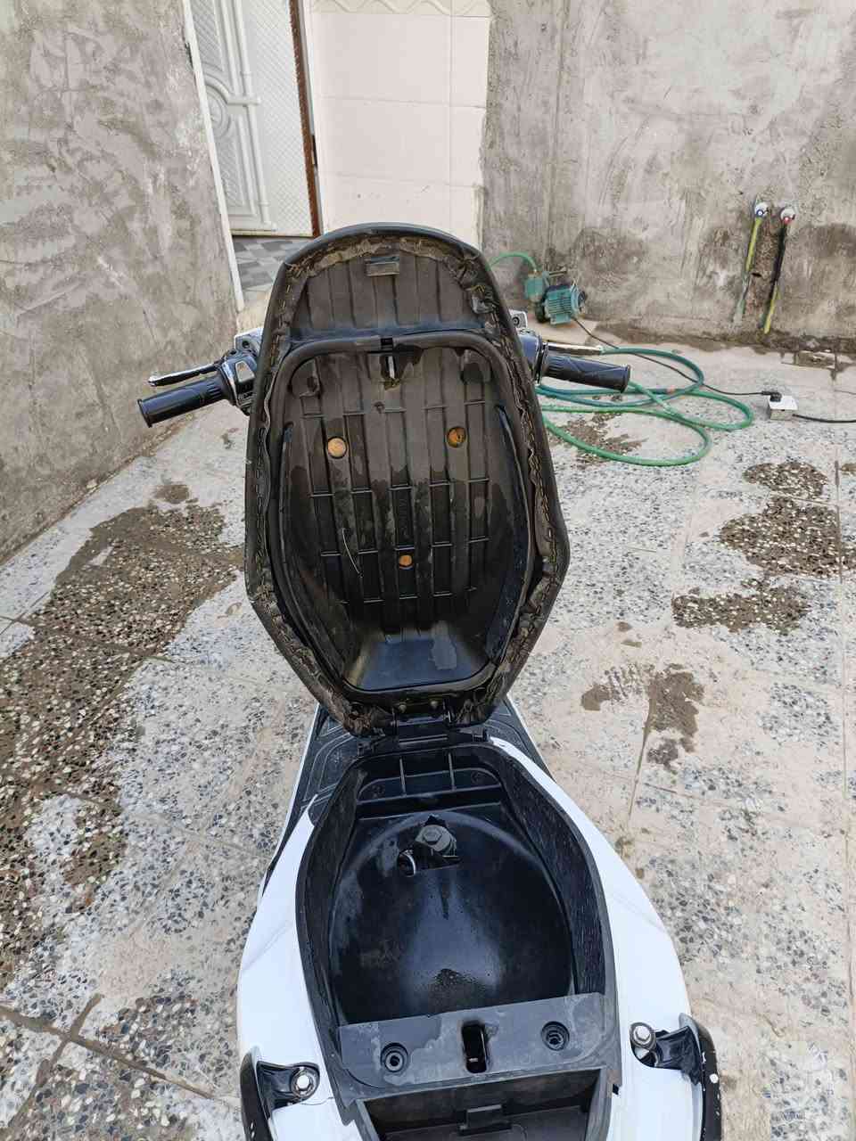 ادمن وافق ❤️/سلام عليكم شباب الطيبه دراجه ماكس مضلع كابريتر الدراجه طافيه بيها طبگ الكهربائيت  الدراجه نقصها كفر مال المكنيه مثال ماوضح بلصور ماعرف يامديل المكينه بلاديه برغي مافاتح بيهه صارلهه 40يوم متروكة بيها نقص ستان صفح جوزه الأن السويج مكسور ب بطن الجوزه بس عادي تفتح نار طبيعي الدراجه معروضه ب250وبيها مجال للطيبين مكاني بغداد المشتل  اي استفسار هذا رقمي ***********وبيك خير وتدلل
