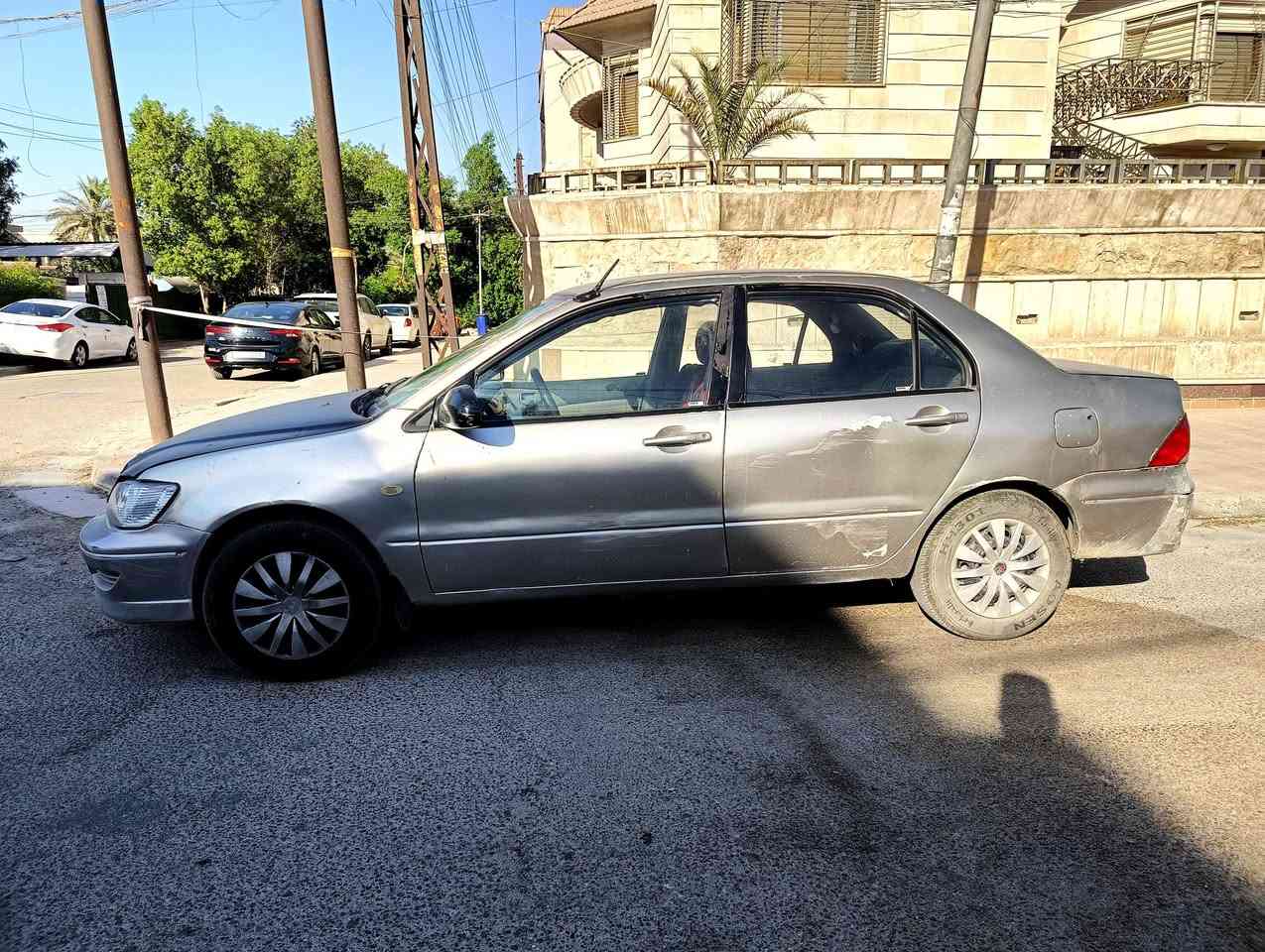 السلام عليكم
لانسر 2002
گیر و محرك بحاله جيدة
تبريد شغال
داخل نظيف مع دوشمة جديدة
تايرات جديدة
صارف عليها ترتيب ومجهزة السيارة
مصبوغة عام
رايدها ب 42 ورقة وبيها مجال بسيط للطيبين

مكاني بغداد العامرية، واتساب ***********
