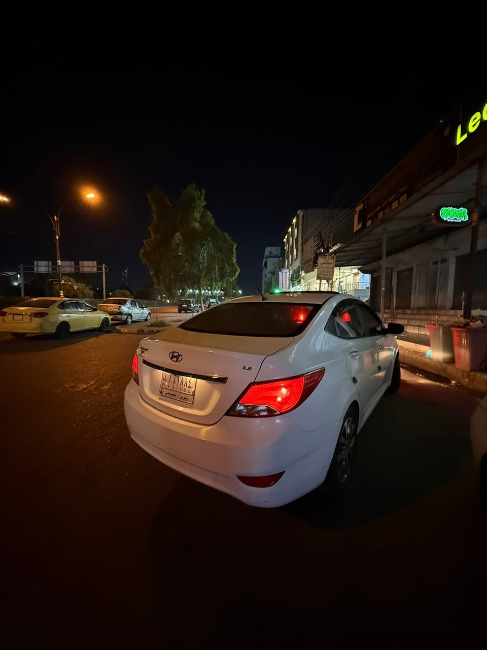 اكسنت 2016 لد للبيع
محرك 1600 دوش . كير at

بدون صبغ بدون بارد 

رقم نينوى بسمي 

مكينه وكير شرط 

السيارة بلاديه صبانه ماممدود عليه 

سبير مانازل + طخم تاير جديد 

مكان السيارة / موصل الأيسر 

السعرر / 123 بيها مجال قليل 

شراي اتصل / مو شراي اعبر المنشور 

***********
