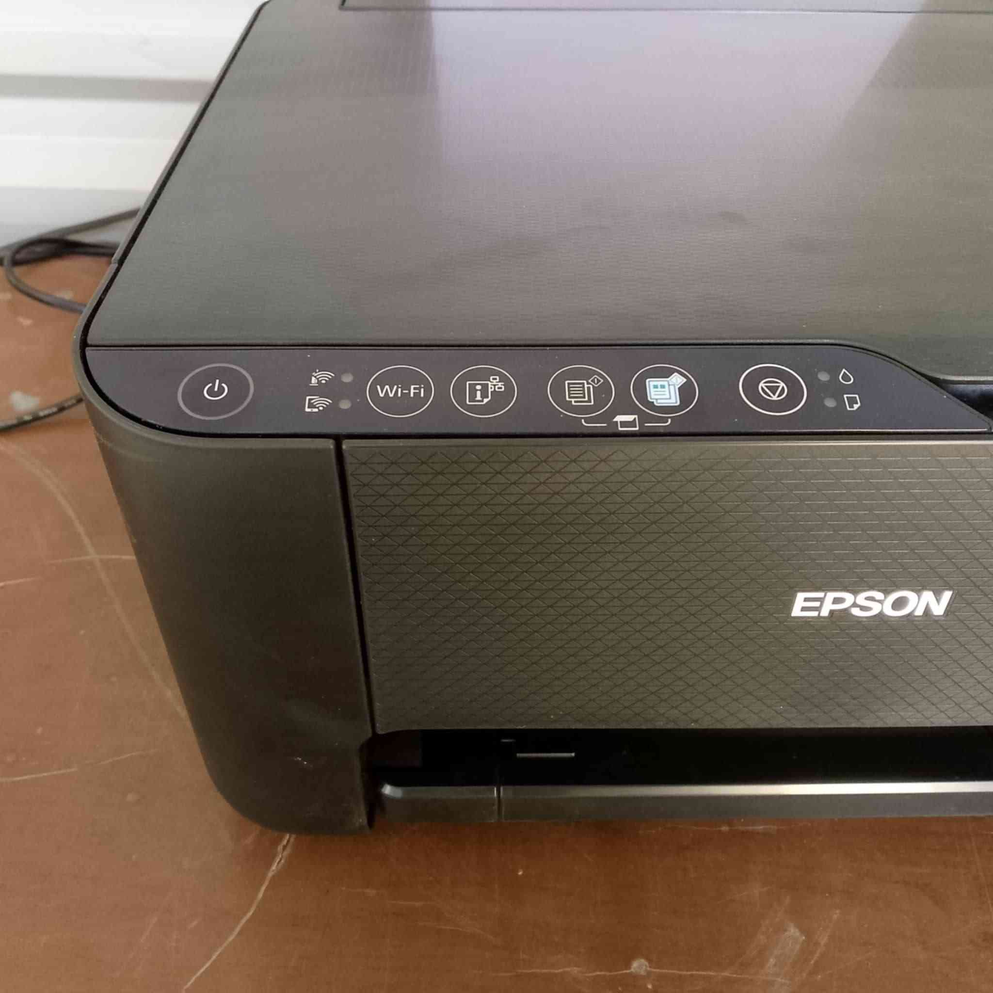 السلام عليكم ورحمه الله وبركاته
طابعه ابسون ملون عدد 2
شرط الطباعه الملونه كارتون وياهن 
سعر الطابعه الوحده 170 الف 
الاستفسار على الرقم 
 ***********
