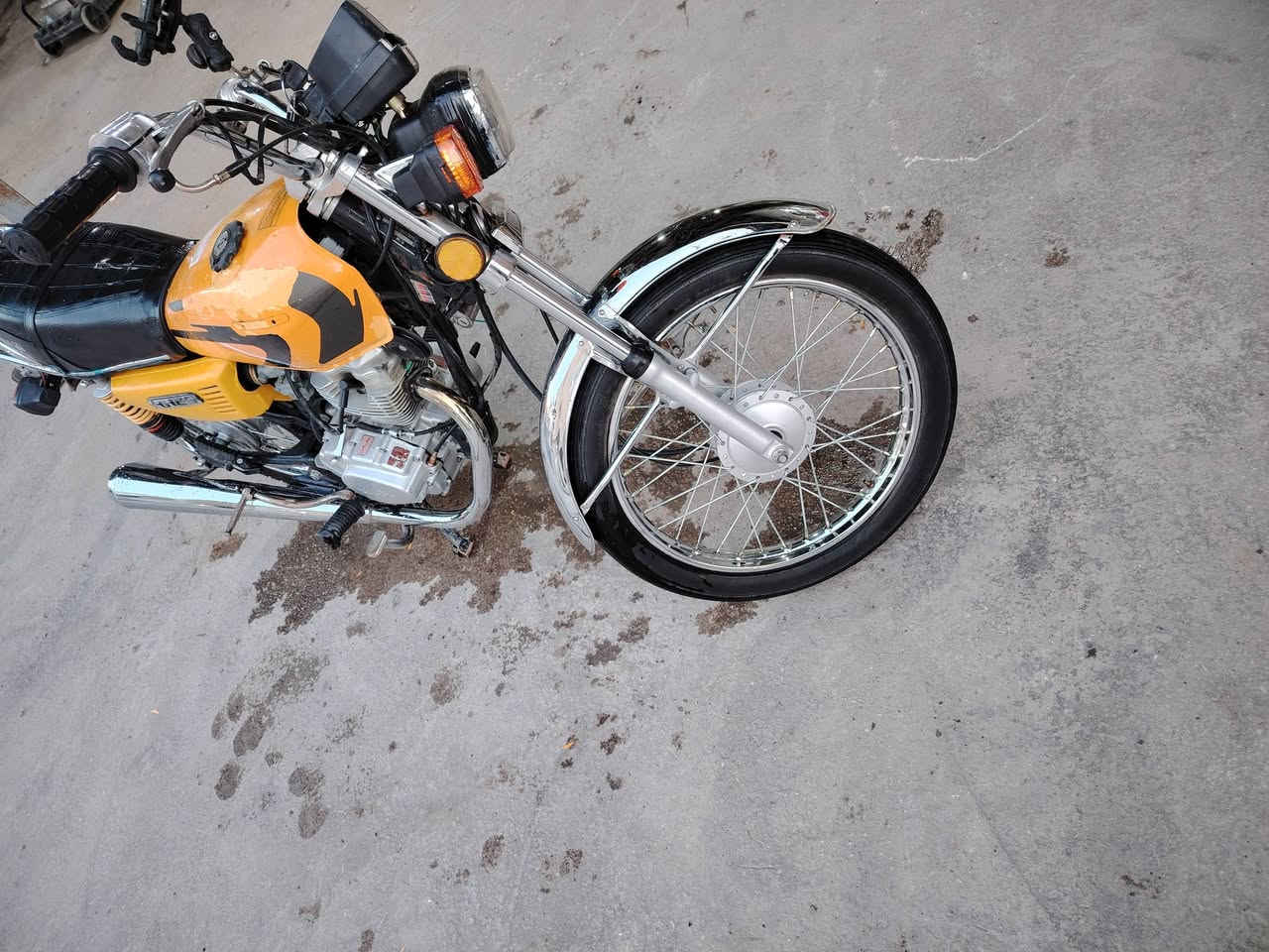 اربعة كير موديل ٢٣ رقم وسنوية بسمي لوحات انكليزي اثنين  بيع سعر 850
*********** واتساب
