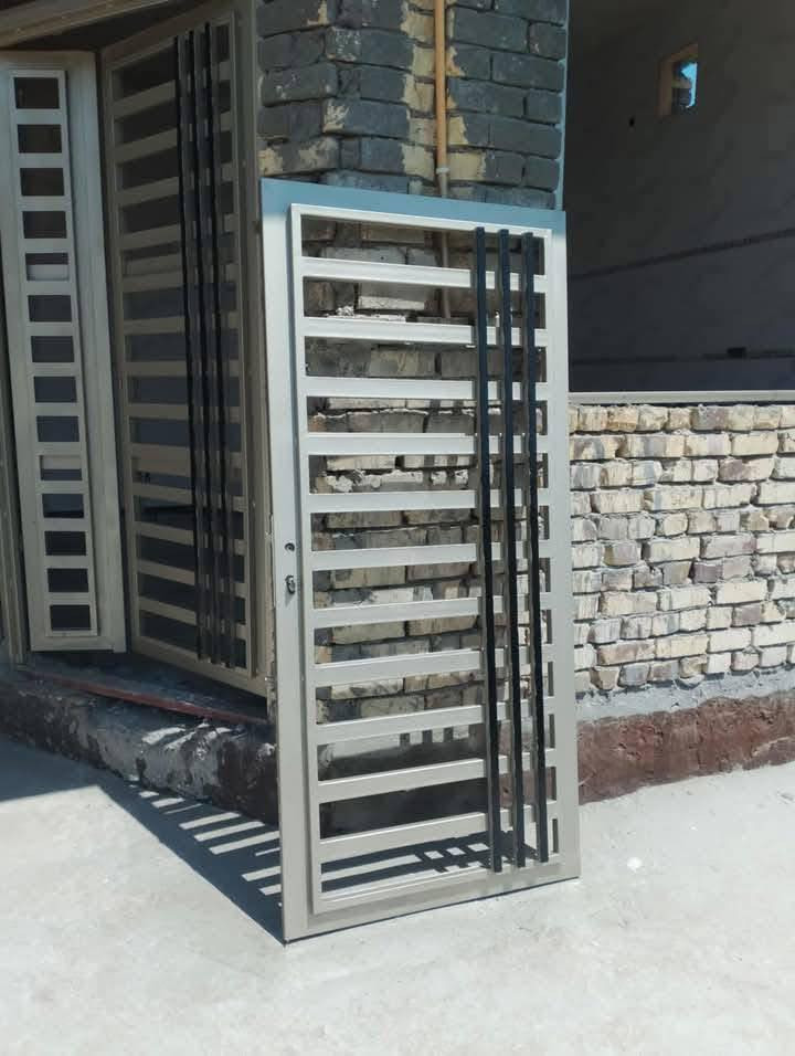 سلام عليكم صباغ متفرغ اطلع جميع المحافظات اسعار مناسبه جدن المهندسين تفضلو يوميه قطعيه اطلع رقم *********** رقمي واتساب ***********
