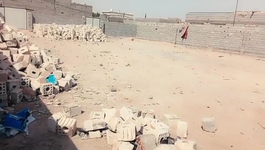 سلام عليكم يوجد قطعه للبيع المساحة 575 قرب حسينية شيخ رعد وتبعد عن مدرسه عديه بن حاتم 200متر   ويوجد بيها 6000 بلوكه ويوجد ماء بوري وكهرباء السعر 40 وفيها مجال قليل  
رقم هاتف ***********
