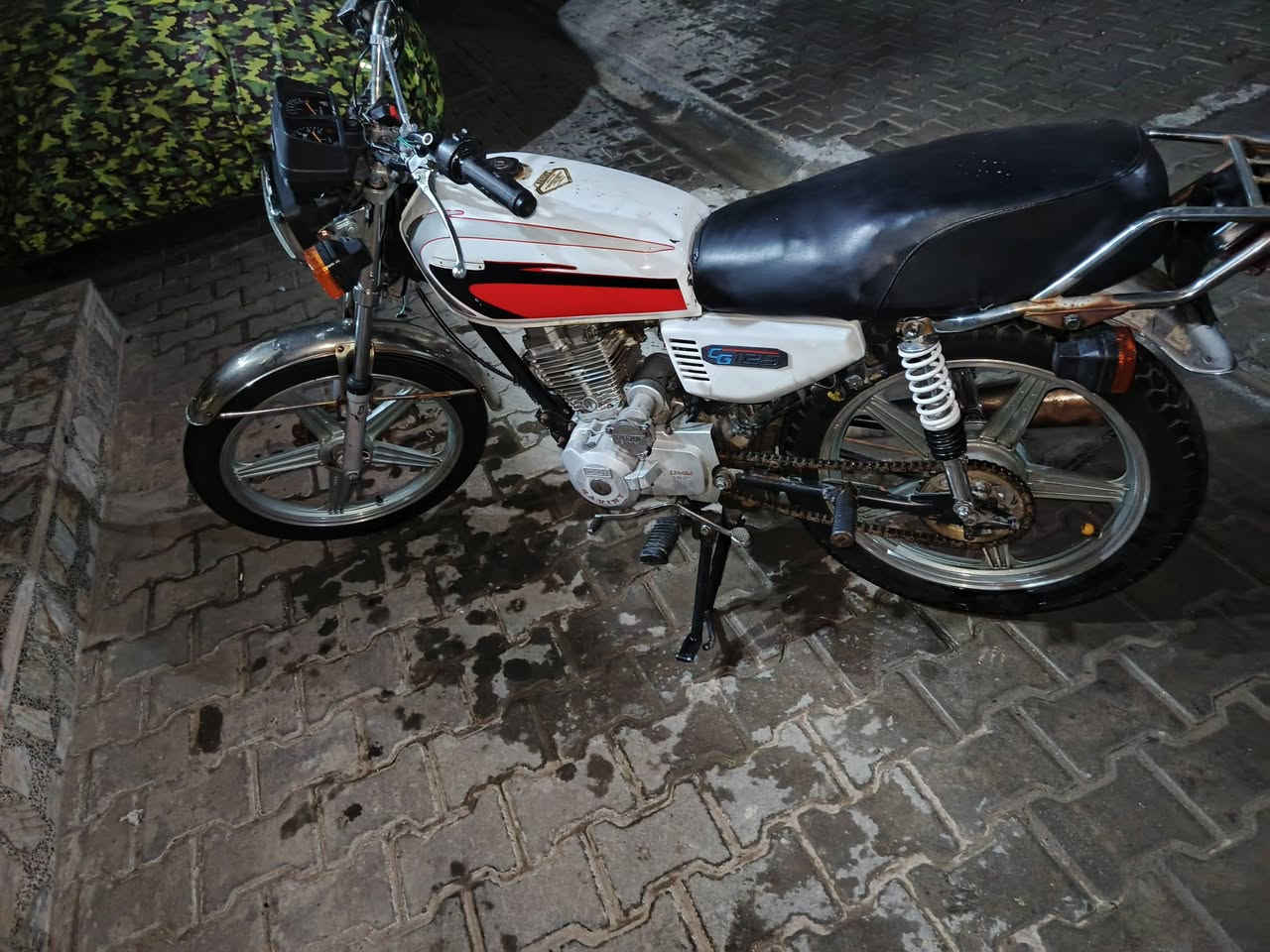 سلام عليكم سافان خمسه كيره مديل 2020 اوراق اصولي شرط الترقيم سعر ٧٠٠ جاهزه من كلشي
مكلف للنشر رقم راعيه هاذ *********** 
مكلف بلنشر 
مكلف بلنشر، الشراي يدك عل رقم مكان كوت كريميه
