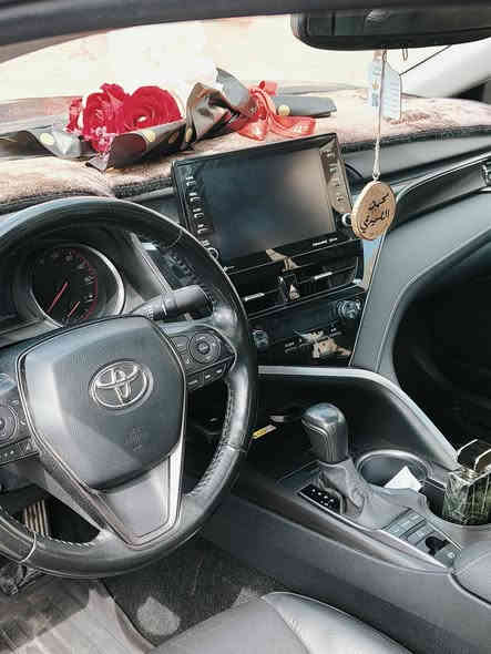 كامري2023xse
حادثها جاملغ خلفي بدون دواخل وبدون ايرباك معروفه مواصفاتها 
***********واتساب
مكانها موصل الايسر
السعر 235بيها مجال بسيط
صور الضرر داخل المنشور
