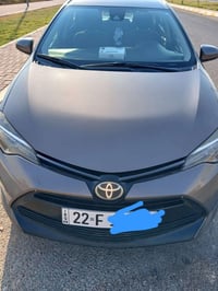 للبيع كورلا موديل 17 بجم كبس مواصفات LE معروفه ماشيه 95 ميل مكان لسيار...