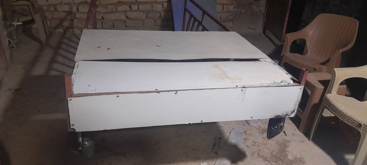 سلام عليكم  محجل  طرطوره  تفصال جديد تغليف بلاويدات كله جديد مريه كله جديد  محجل  مو ثقيل وصط مكاني الرمادي الخمسه كيلو قرب مطعم حجي محمد  سعر 150وبياه مجال للطيبين  رقم الهاتف  ***********
