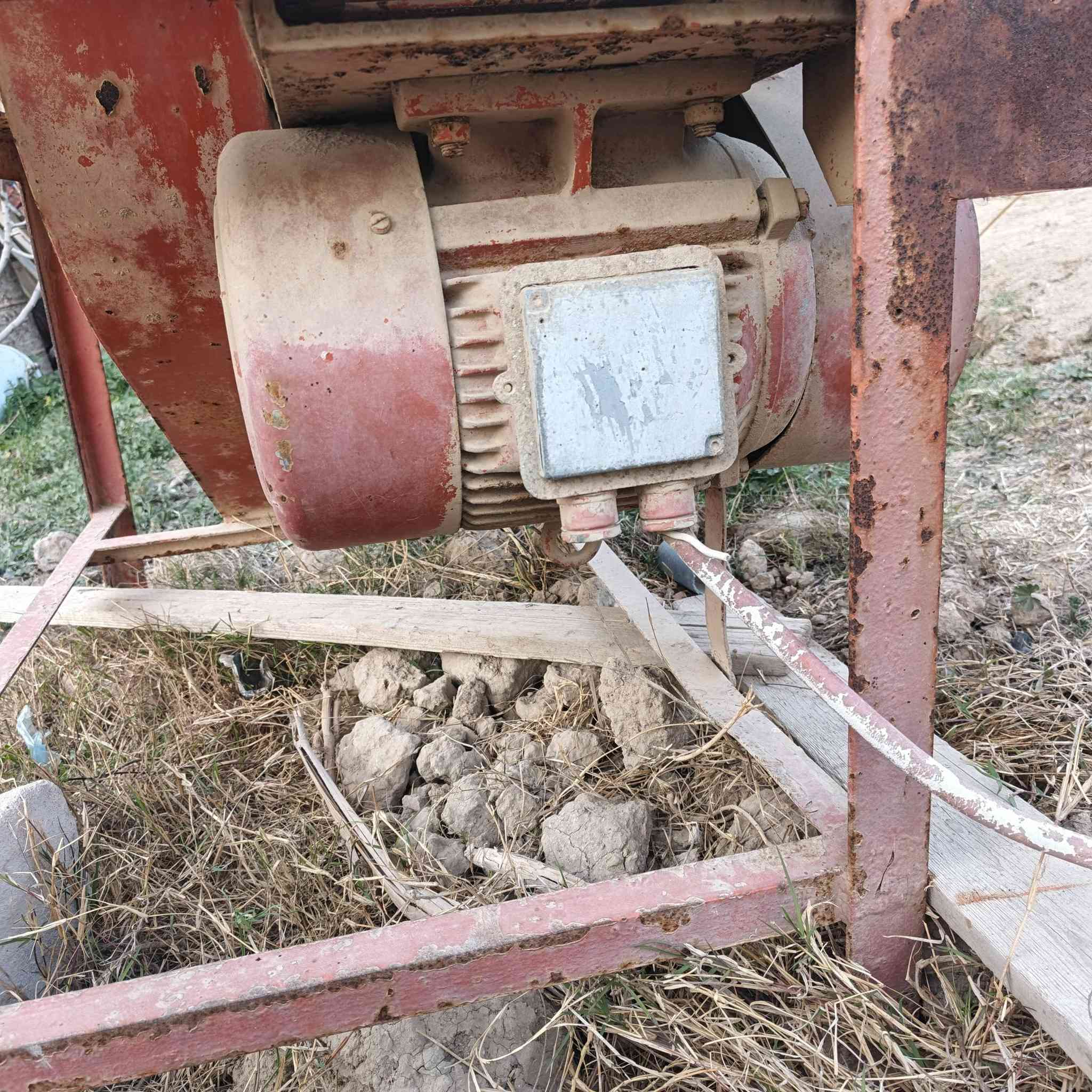 منشار كهربائي للبيع قيم واخذ


**إذا كنت صاحب هذا الإعلان وتريد حذفه لأي سبب، رجاءا أرسل رسالة إلى الدعم الفني**