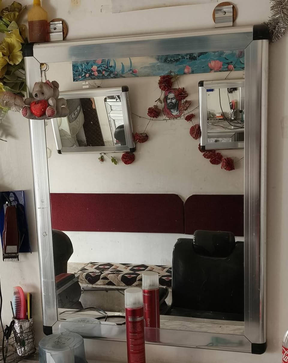 مرايات حلاقة للبيع عدد 4
2 اكبار اماميات 
2 اصغار خلفيات
ناصرية حي اور 
تواصل خاص


**إذا كنت صاحب هذا الإعلان وتريد حذفه لأي سبب، رجاءا أرسل رسالة إلى الدعم الفني**