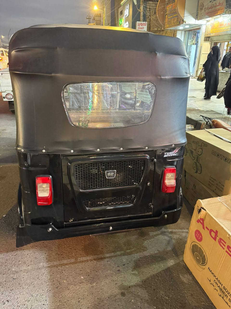 سلام عليكم تكتك للبيع مديل ٢٣بشهر ١١ مكينه كفاله البدي لاضربه ولاصبغ ولاخياسات تكتك مال بيت مامشتغله مكاني بصره جمهوريه شارع الطفه هذه رقم ابو تكتك بي واساب *********** انه مكلف بلنشر 
(علمن تكتك اوراق اصولي) سعر ٨٨٠٠ بيه مجال
