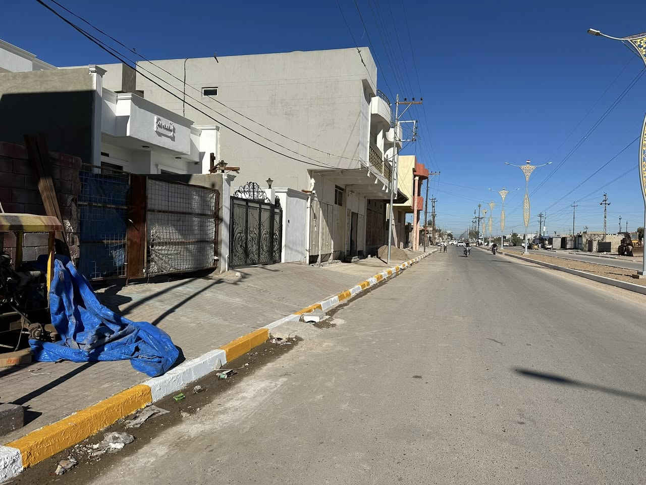 قطعة للبيع طابو ملك صرف 

الموقع / خلف أسواق روكان 

المساحة / 175 متر واجهة 7 عمق 25 

للاستفسار اكثر مراجعة مكتب الرحمن للعقار قرب جامع الشهداء مقابل مدرسة صدى العراق الابتدائية 

او الاتصال على الرقم 

***********
