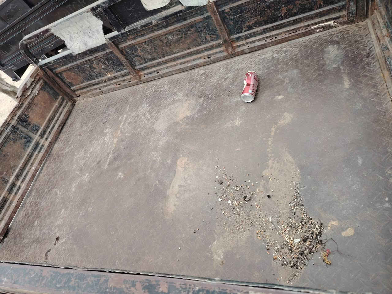 السلام عليكم ستوته للبيع الموديل 17 2025 محرك المحرك مو مفتوح كلتشات ما مفتوحه بيها البرق ما مفتوح المحرك سعر 800 وبيها مجال واتصل بك خير وتدلل نقره سلف اوراق اصولي اي مكتب تاور لك مكان كربلاء طويريج الرجيبه***********
