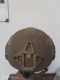 خوذة • زيتوني • خاص