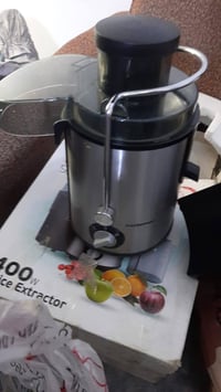 اغراض للبيع جربايه نفر مع دواشك عدد ٢ سفنج ضغط اصلي  ومثرامه مال لحم و...