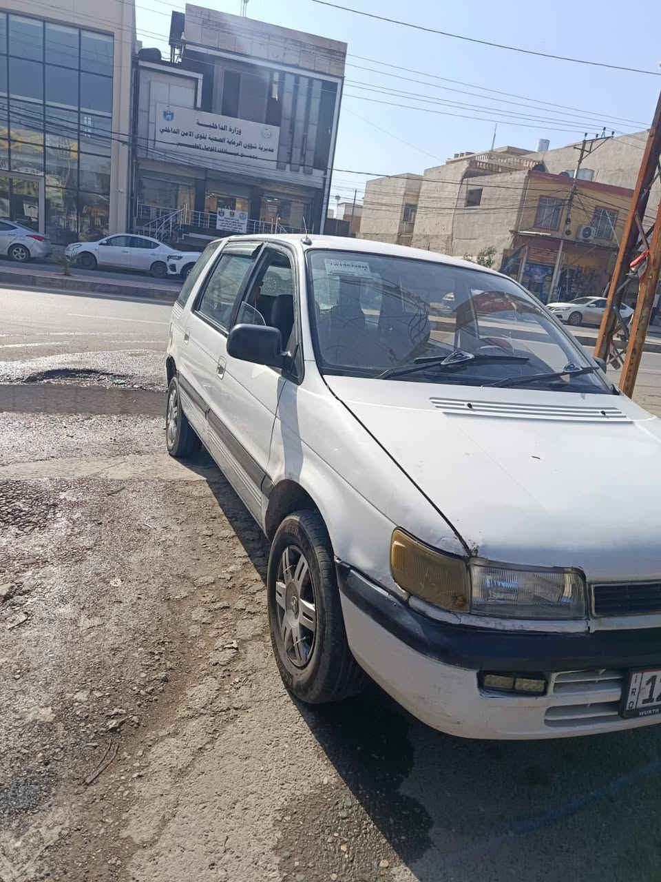 مستبوشي لانسر موديل 94 رقم
رقم نينوى دولي 
كابون بانزين موحود 
تبريد وتدفئه شغال 
كير توماتيك ومحرك بروتون اثنينهم شرط السيارة بدون ضرر بدون صبغ 
واحلى من الصور 
شرط التحويل 
اخوان مكلف بلنشر 
***********
