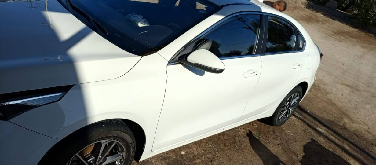 السلام عليكم
🚗للبيعK3
🚗موديل2025 رقم اربيل تحويل ثاني يوم السيارة مكفوله كفاله 🚗عامه ماعدة شخط بل دوسه
🚗 ماشيه 24 الف وقابل للزياده
🚗السيارة جديدة بمعنى الكلمه
🚗المواصفات: 
🚗بصمه ابواب 
🚗عدادGTL
🚗تشغيل بصمه 
🚗شاشه كار بلي 
🚗تحكم ستيرن
🚗محرك1500 دبل نوزل 
🚗 لايت زنون  
🚗فتحه قمارة
وباقي المواصفات المعروفه بل K3
السعر 153 وبيها مجال
عنوان السيارة: بابل السكندريه 
للستفسار: ***********
