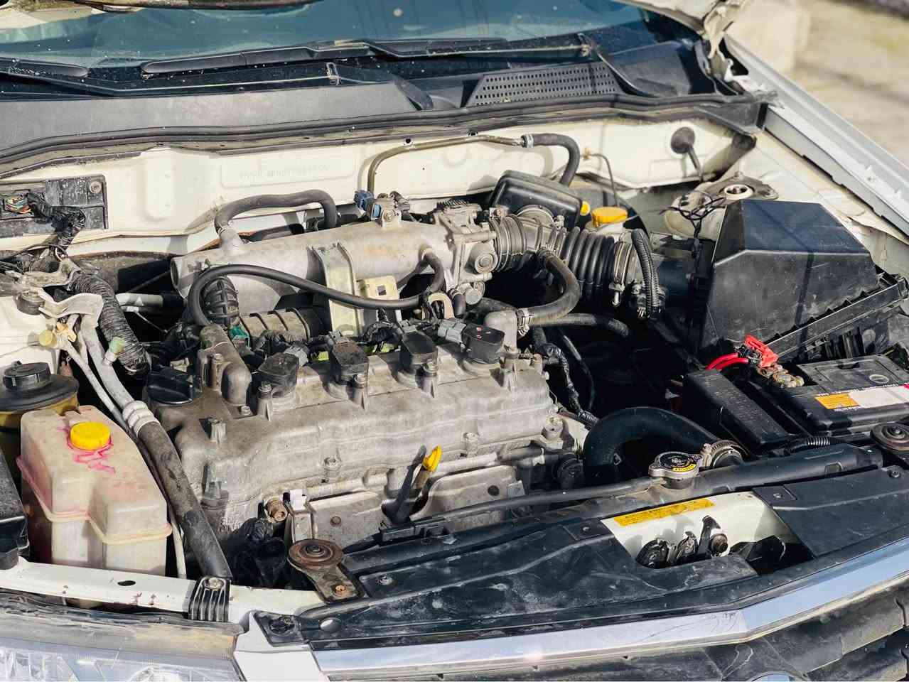 نیسان سەنی کۆری 2007 علوج بڕاوە بڕاوە 

گێڕ ئۆتۆماتیک ناو زەرد چوار جام کارەبا کەلە و کۆنتڕۆل و شوێن عەینەک سەقفی شوشەی بێ چاڵ و چۆڵی سەیارەکە جایز و توندوتۆڵە بێ تەقە و ڕەقە گێڕ و مەکینە بەشەرت کامل مەسروف کراوە چوار ویلی سامسۆنگی بیلادی بۆ بەستراوە کارەبای و هەموو گیانی مەزبوتە قرچێکی پێش و دوای هەیە هایدرۆلیکی گێڕ و ڕۆنی مەکینەم دوینی گۆڕیوە 

سعری 39 گەڵا و معامەلە
شوێن : شارەزوور 

ژم: *********** خناقين, ديالى
