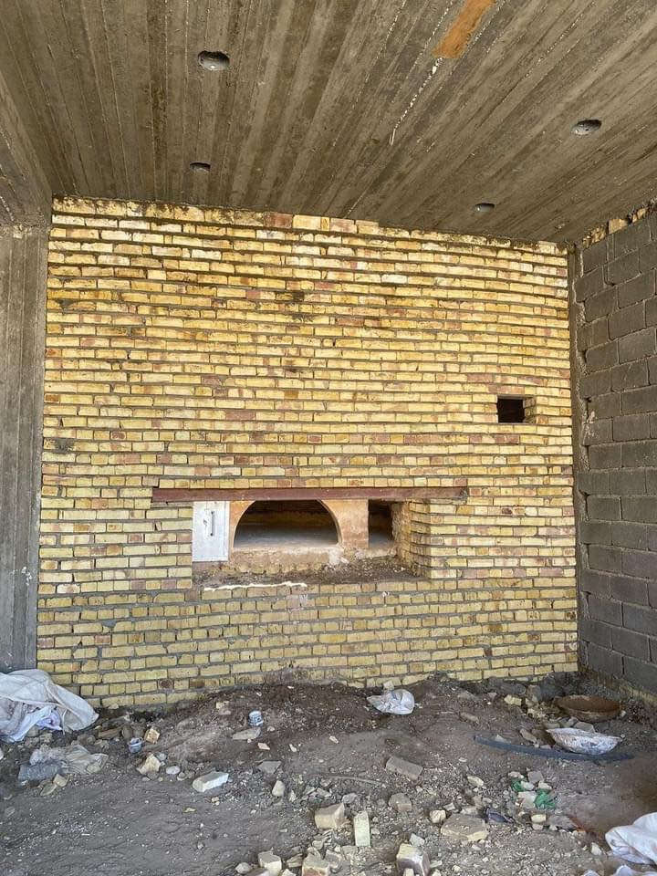 بسم الله الرحمن الرحيم
يالله يارزاق

ابو شمس الكواز

 لبناء جميع انواع وأحجام الصمون الحجري 
وافران البيتزا
وتنانير الخبز وتنانير المندي. 
لجميع محافظات عراقنا الحبيب. مهنتنا ابن عن جد

اولآ. ضمان العمل لا يقل عن 20 سنه. 
ثانيآ. العركجين مالتنه طين وفرشي.  
ثالثآ. طابوك الدبان تركي اصلي يتحمل درجه حراره 1200 إلى 1400 
رابعآ. قله في اصراف الوقود. 
خامسآ. كادر عمل متميز ومتخصص في بناء الأفران.
سادسآ. الباب والسجه والقوس من النوع الثقيل. 
للاستفسار اكثر الاتصال على الارقام. 

يوجد وتساب ***********
يوجد وتساب ***********
