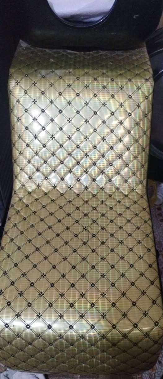 السلام عليكم اخواني صالون للبيع مع مغسلة شعر ذهبيه السعر ٣ ملايين وبي مجال للجادين حي العامل المنطقة الثانية مقابيل العمارة الحمرة الاستفسار على هذا الرقم ***********
