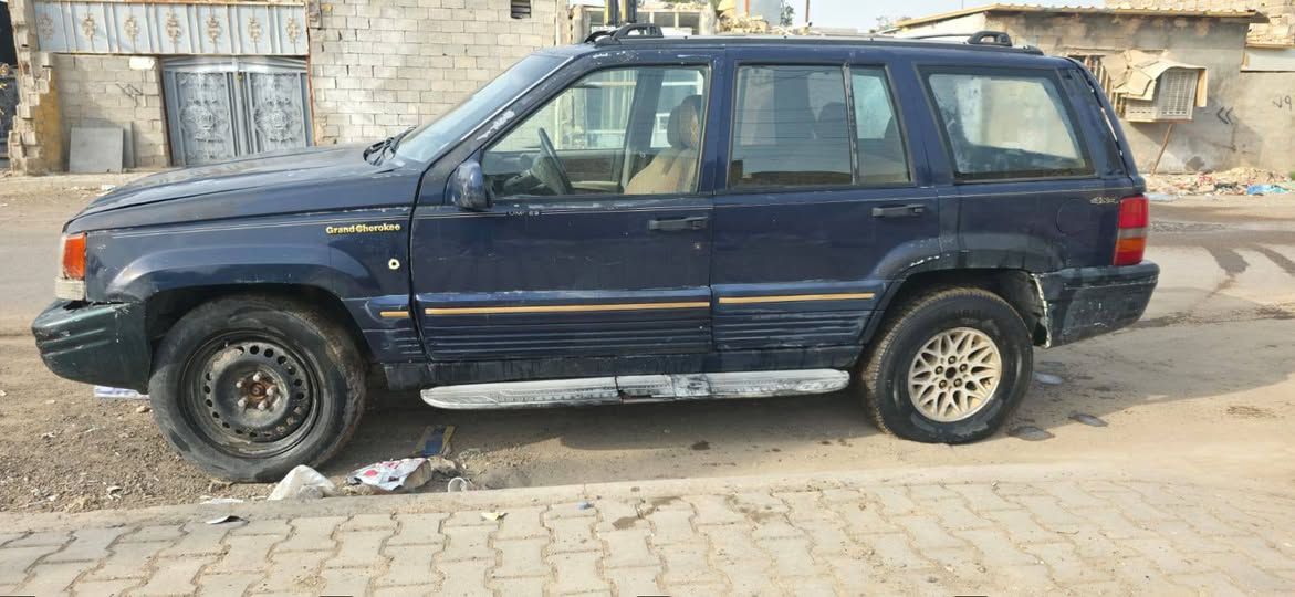 جيب شيروكي موديل94نينوى راعيهه موجود رقم اخضر السعر 10وبيهه مجال مكانهه حسينية الراشدي ***********ممتواجد فيس
