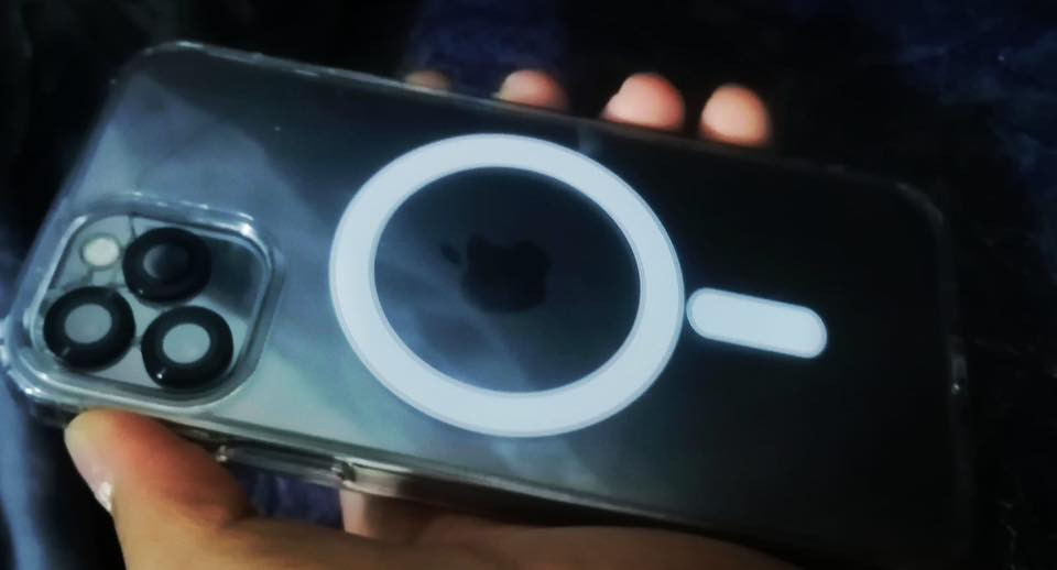 سلام عليكم ايفون ١٢ برو
مستبدل شاشه وبطاريه عل فحص اصليات شاشه ٣ خيارات وكع وكعه خفيفه جدامك الضهر ممبين ول شاشه شويه هم ممبين انترنيت شريحه بس يصلح ب ٦٠ جهاز علا ايدي كله شغال فيس ايدي وغيره ذاكره ٢٥٦
او مراوس شعندك 
سعر ٢٥٠الف كسر بس متوازي قفل 
لل تواصل *********** واتساب
