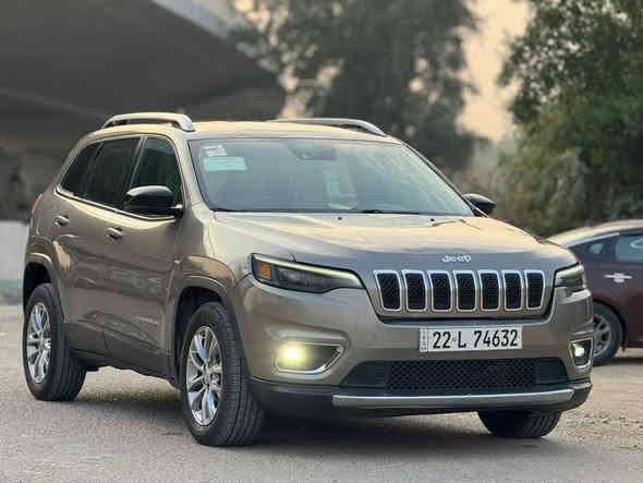 السلام عليكم جيب بزون موديل٢١رقم شمالي فول موصفات لاتيتود بلاس فول عدا بانوراما
السلام عليكم جيب بزون موديل٢١رقم شمالي فول موصفات لاتيتود بلاس فول عدا بانوراما
حادث جاملغ وباب وشوية من البنيد وجزء من تكمة صبغ يعني٣قطع صبغ فقط +رصعه مسحوبة قريب عل تكمة
موصفات فول عدا بانوراما 
شاشة تدعم كار بلي وكامرة دوارة كروز سرعه انارة داخلية تبريد قطعتين كشنات جلد اسود +اني دوشمة ابيض جلد كشن سايق كهرباء رادار امامي جانبي خلفي كنشات حار بارد هيترات بل مري فول تحكم ستيرن سايد بريك دكمة  مانع انحدار  اوتو ستوب بعد ببها هواي موصفات 
مسويلها سيرفس كامل 
كير مكينة صدر امامي خلفي تبريد تدفئة كفالة
رقم شمالي شرط تحويل او كالة 
سيارة ماشية50ميل
السعر133
مكاني بغداد اليرموك حي القادسية قرب كورميش جديد 
***********
