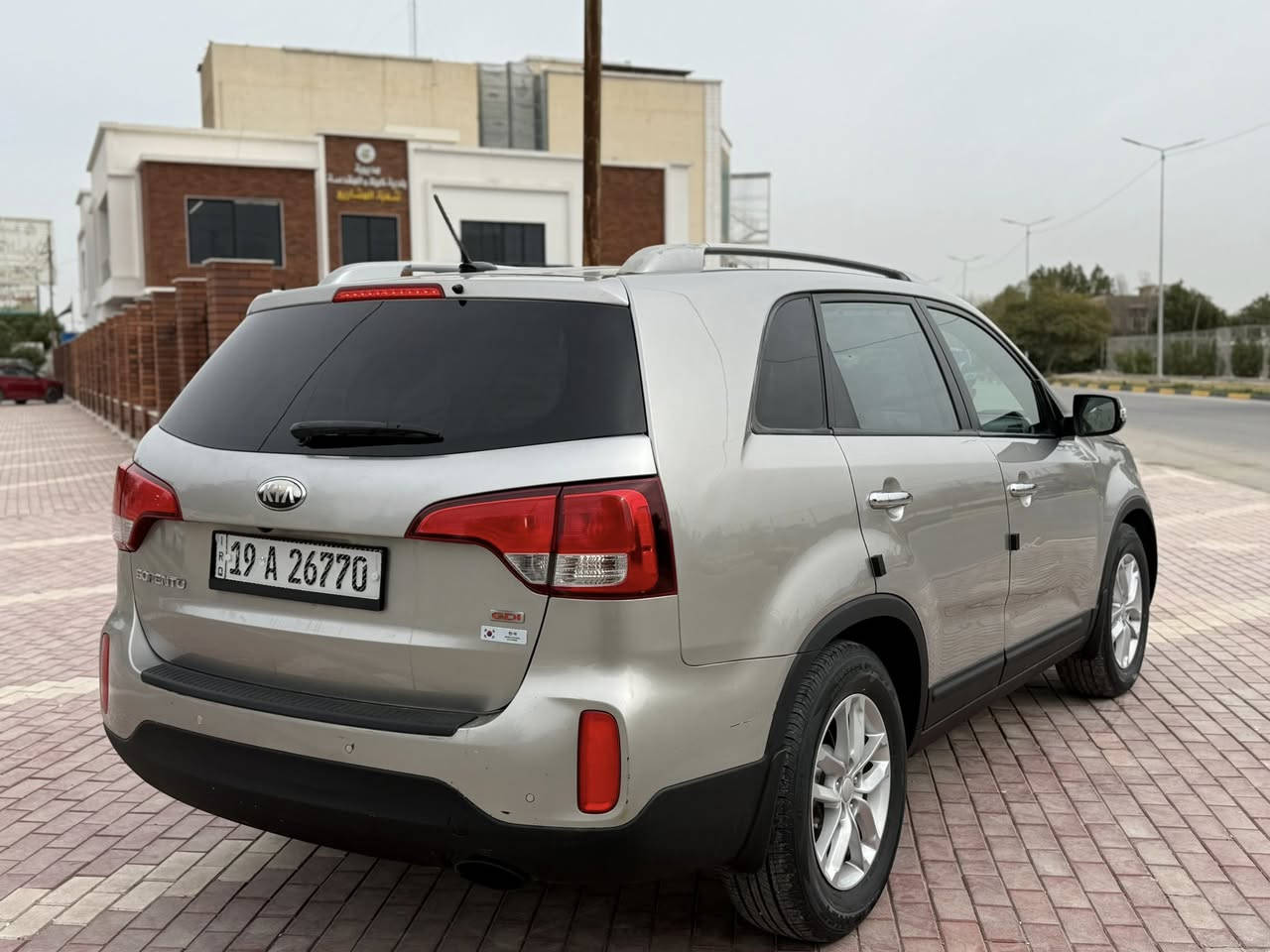 سورنتو مديل 2014 حادث امريكه جاملغ. بدون دواخل شرط. واني رشيت البنيد اثر جراد سياره جديده وجاهزه من كلشي رقم كربلاء بسمي  7راكب قطعتين تبريد كامره خلفيه حساس خلفي اشاير بل مري مكاني كربلاء السعر اتصل وتدلل ***********
