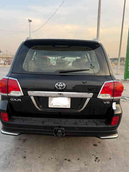 لاندكروز موديل 2015
محرك 4600  حلوة  
ماشيه 162 الف
نظيفه السيارة
كير ومحرك مكفولات
بيهه صبغ دعامية البلاستك
ومكانين تكحيل 
وجراد شويه بالقمارة
بدون حادث وغرفتهه نظيفه
 وسونر موجود
وعليهه ادامة كامله نوزلات بلكات مجاول فيتبم كل جديد
سعر 39 الف $
*********** بغداد
