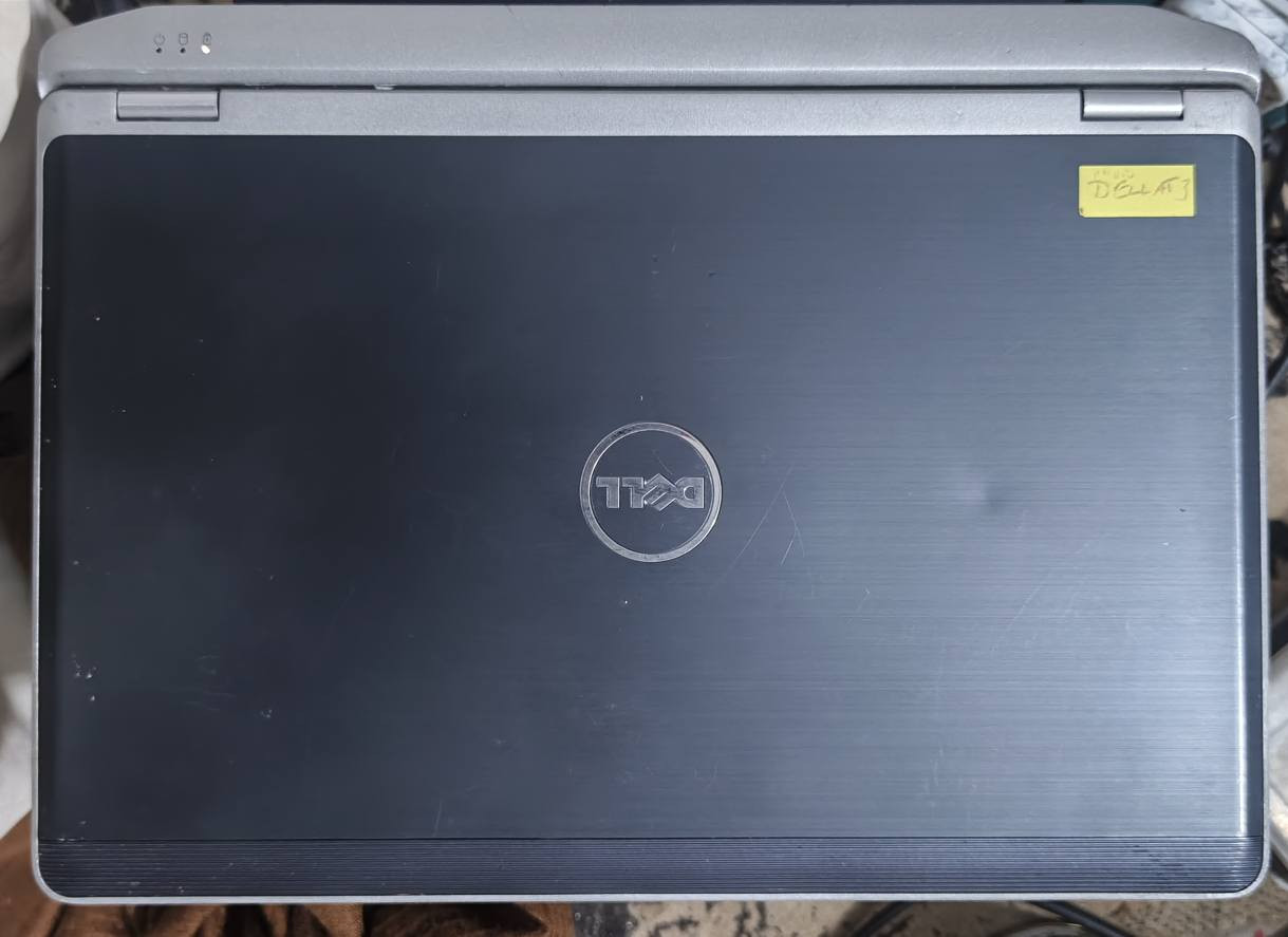 للابتوب Dell latitude e6230
‏حجم الشاشة 12.5HD
‏وزن خفيف ١٣٠٠ غرام 
‏هارد 256 ssd
‏رام  8Gddr3
‏بطارية جيدة جدا 
‏ألعاب متوسطة وتصفح وطباعة 
‏وأي فاي. كاميرا. مخرج hd.
‏مخرج لان. مخرج usb عدد ٣
‏حاسبة شغالة أي نقص مابيها 
‏الملحقات شاحنة فقط 
‏السعر ١٠٠ ألف السماوة السماوا, المثنى


**إذا كنت صاحب هذا الإعلان وتريد حذفه لأي سبب، رجاءا أرسل رسالة إلى الدعم الفني**