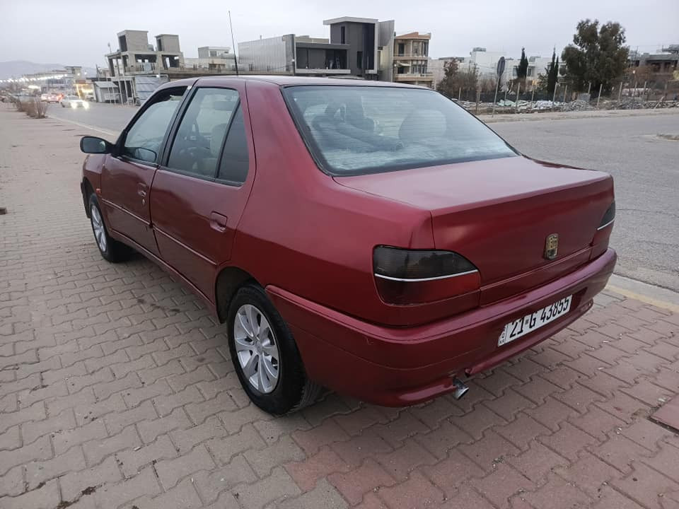 ***********
***********
بیجۆ مۆدێل 2002
رقم سلیمانی تحویل اصلی تدور کل عیراق مابی ای مشکلە
سنەوییە حتی 2030 شهر 10 جدید 
تحویل غرامە گز بشرت  
محرک گێر شرت 
محرک جدید میە بل میە 
اربع تایرات جدید 
پاتری جدید 
کاهربای کل شغال 
مابی صربە گدام وراء مابی صرب مابی جکوش

سعر 35 ورق 
مکان چم چمال شمشمل, السليمانية
