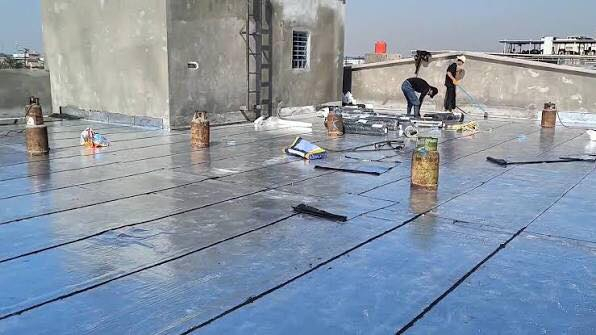 شركة الفهد لتغليف سطوح المباني والمنازل والشركات الحكومية والاهليه والمدارس والمسابح والمطاعم بالأيزوكام العاكس للحرارة والمانع للرطوبه مع ضمان جودة العمل لمدة 5 سنوات كرسته وعمل يستلم الزبون وصل ضمان من قبل الشركة ( شركة الفهد ) مع افضل الكوادر المحترفه بمادة الأيزوكام وبأشراف مهندس خاص بفتره ‏لا تقل عن 15 سنة ،، الأيزوكام الحل الجذري لكل مشاكل السطح يغنيك عن التراب والشتايكر والفرشي واللباد والأسفلت وغيره .. خفيف الوزن السمك 6mm ألياف ومواد عازله للرطوبه وبنسبة حمايه 100‎%‎ متوفر الأيزوكام الايطالي والايراني والتركي الاسعار تختلف حسب المساحه والحجم عملنا في جميع مناطق البصرة فقط ( كل الي عليك تتصل بينا واحنه نجيك نسوي كشف عن السطح وننطيك السعر المطلوب) والشغل المحترف ؛ الأسعار تبدأ من 4 و 5 و 6 للمتر المربع كرسته وعمل *********** نعمل في مناطق البصرة حصراً.
