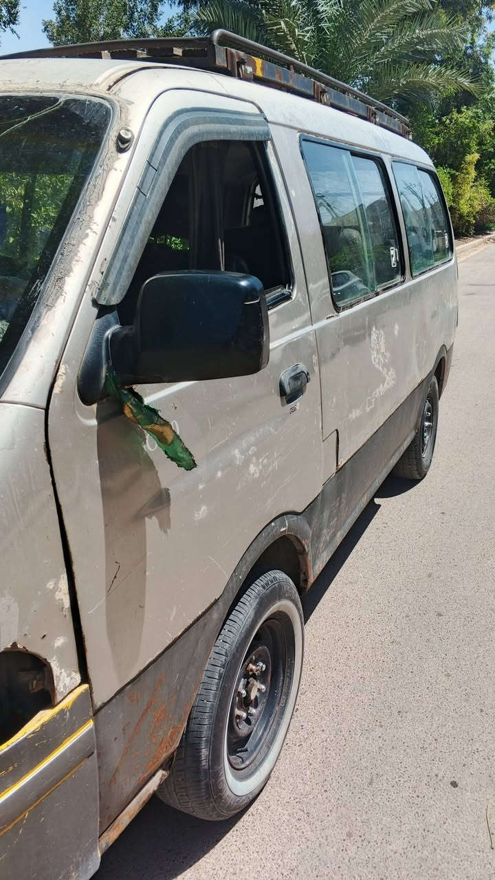 السلام عليكم 
بريجو مديل 1999محرك مكفول اكسل كير مكفول شاصي مكفول كشر كدام٠عينك تخم تاير صدر جديد سيارة معمرة غرفتهةنضيفةالسعر(45)وبيهة مجال  للستفسار هاذا رقم صاحبهة***********
