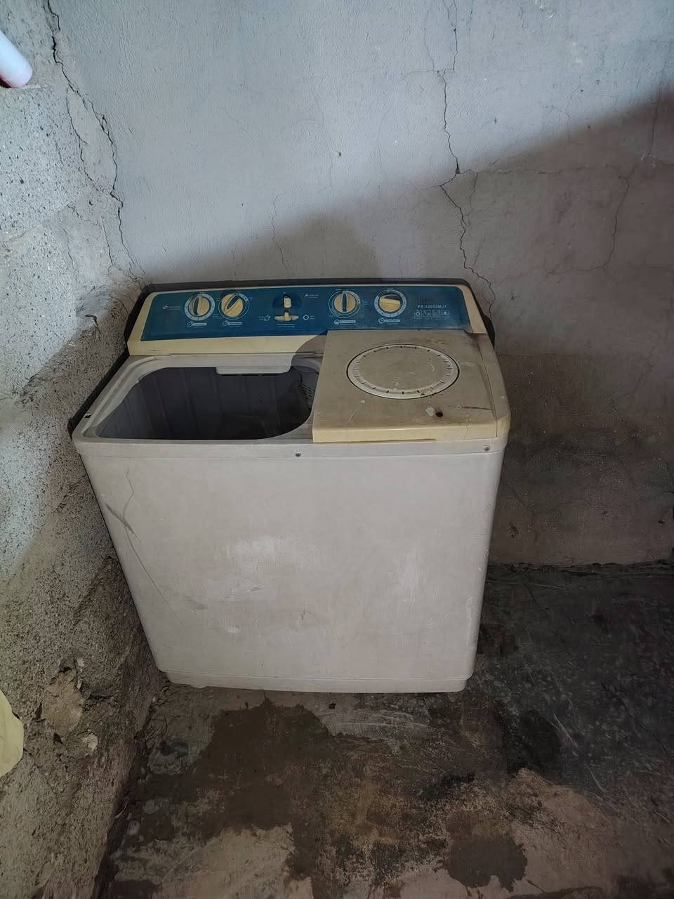سلام عليكم
بوفيه و وغساله
لبيع مكاني بغداد
***********
