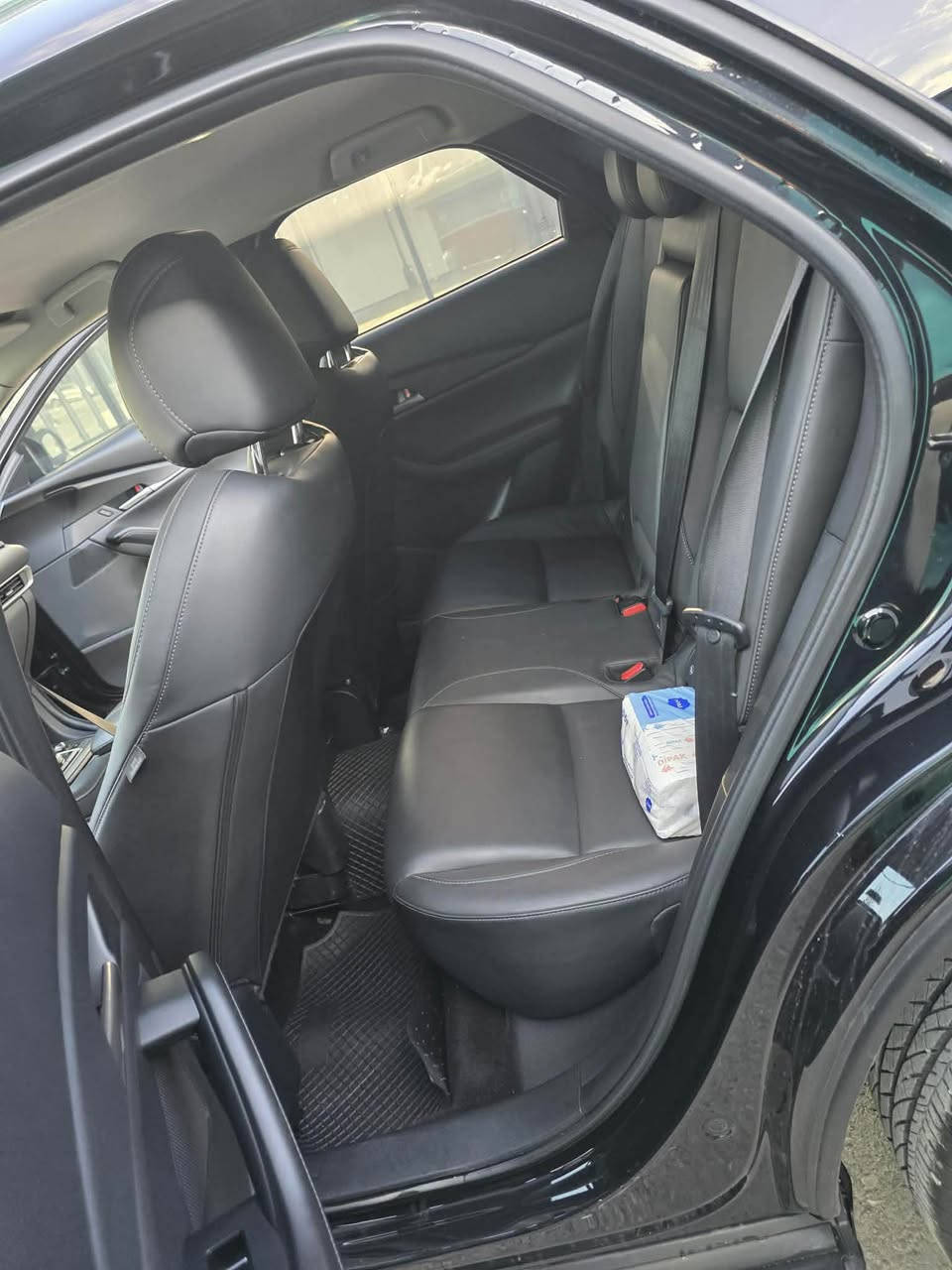 مازدا CX-30 موديل ٢٠٢٣ 
ده بل اكسل و ويل كه ور ه و تواي سه قف و راداري بيش و دوا و ته نيشت و شاشه گه وره و به صمه و ليد بيش و دوا و بيش و دوا كه پس و ته نها يه ك جه مه له خي بوياخه و ارباك ته نها يه ك شاني ته قيوه و بيلادي دانراوه ته وه و ناو گرتني به شه رت و ٢٢ هه زار كم روشتوه و هه موو شتيكي ده دري به شه رت و لايت بيلادي و كوشن جلد هه موو شتيكي ده دري به شه رت 
سعر ١٦٢$ معامه له 
*********** السليمانية, العراق
