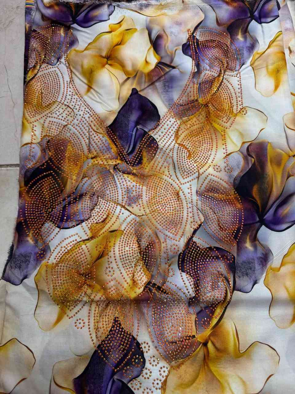 مخور رمضاني موديلات جديده 🌺

خاصة للفساتين والدراعات ودشاديش رمضانيه 😍

والسعر جدا مناسب قطعه فقط ب 10.000 

قماشه كشمير 3D الاصلي مابي لايلون 
القطعه مترين ونص مطرز صدر وردن ستراس حراري الاصلي 
@توصيل لجميع المحافضات 5.000 
متوفر جمله ومفرد كميات@الجميع


**إذا كنت صاحب هذا الإعلان وتريد حذفه لأي سبب، رجاءا أرسل رسالة إلى الدعم الفني**