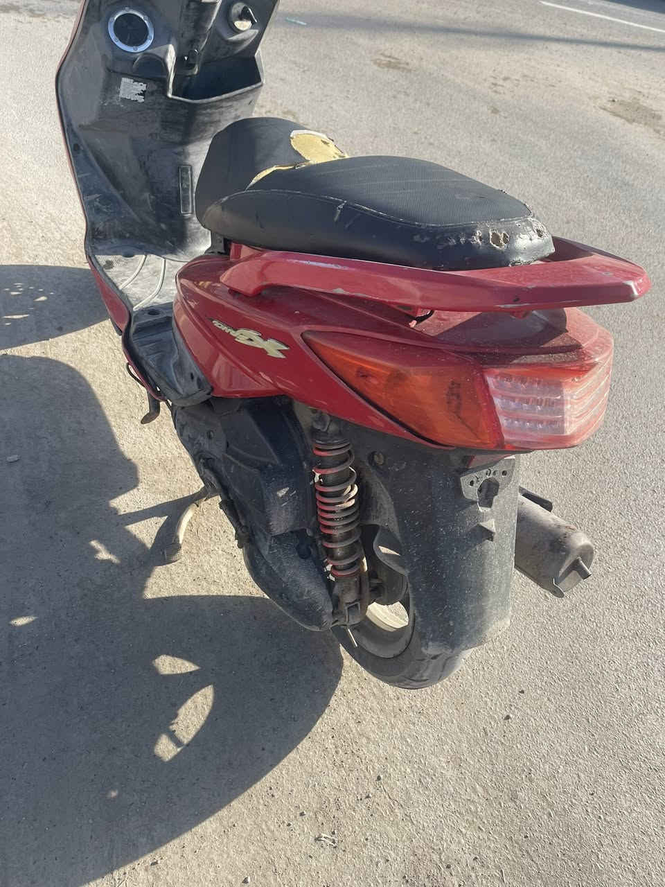 سلام عليكم 
سكنز فحل نوزل 
دراجه نص نكره شلعه ومعدل مكينه مكفوله 
كهربائيات شغاله 
مكان بلديات شارع الحشد 
سعر 550 
***********
