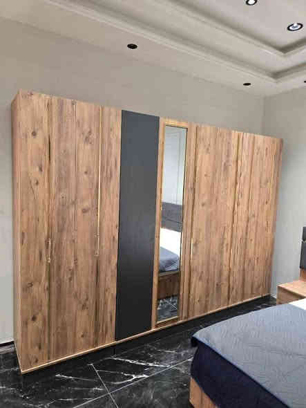 سلام عليكم غرفه جديده تركي 7 قطع اخذناه ب7500 ونبيعه بسعر 700 فقط (ملاحظه الغرفه مامستخدمه ابد  الله شاهد مجرد شديناه وفتحناهه لان طلعت اصغر من غرفتنه واخذنه غيرهه)
للحجز مراسله ع هذه الرقم ‏‪+964 780 848 1059‬‏
محافظة النجف الاشرف @إشارة
