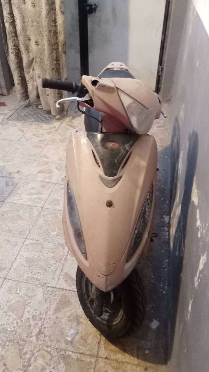 سلام عليكم دراجه لبيع العنوان النجف شارع مدينه السعر 250الرقم *********** وبي وتساب
