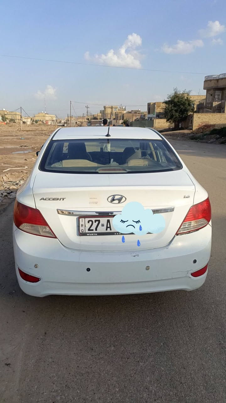 السلام عليكم
اكسنت 2015 خليجيه مكينة 1600 
فتحة سقف  شاشه كامرا ويل كب
السعر 83 وبيها مجال
شاصي +لغد +حوض مكفولة من الضربة
تدفى تبريد شغال

سنويه ل 2027
شرط التحويل 

‏‪***********‬‏
ذي قار/ الشطرة 

‏‪
