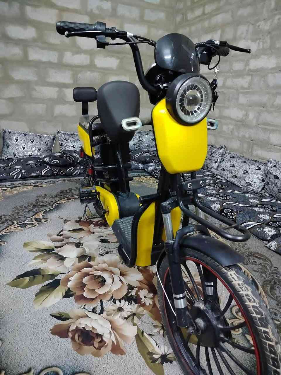 سلام عليكم 
موطور شحن
حجم 22
ملف شرط 
باتريات شرط
عقل شرط
سعر 225

ه‍ــ***********
تواصل واتساب 
الخط ما يتحصل عل اتصال 
تعال وتساب
