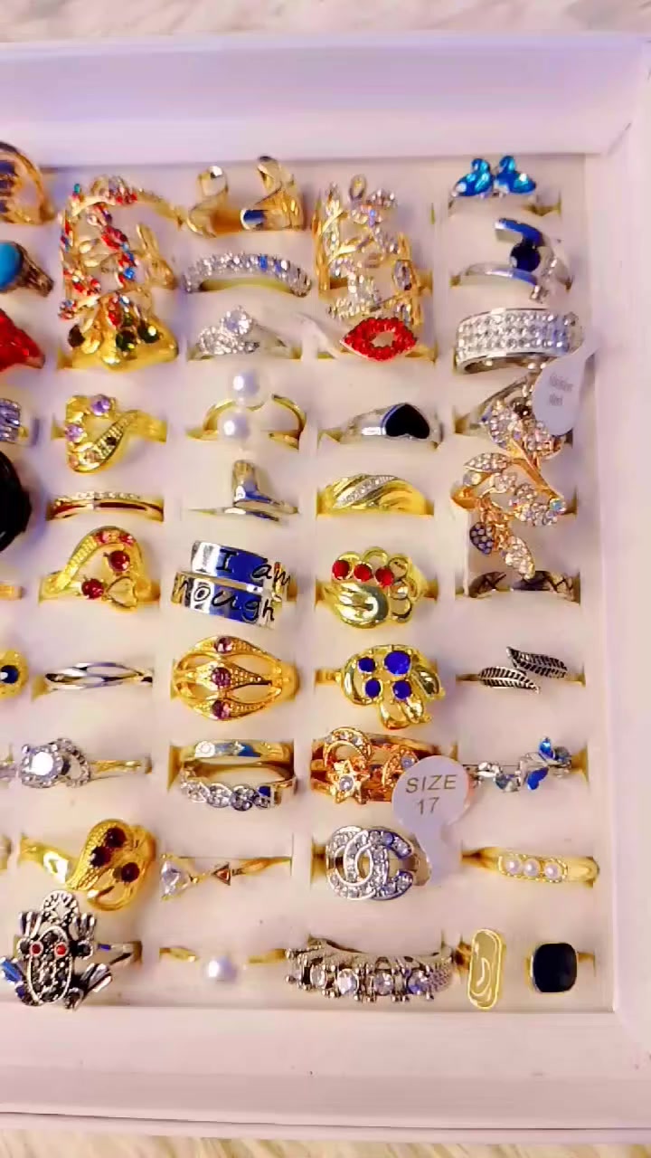 خاتم اليوم… مزاج مختلف ✨
اختاري اللي يعبّر عنج 🤍
#خواتم #ستايل_يومي #اكسسوارات #اناقة


**إذا كنت صاحب هذا الإعلان وتريد حذفه لأي سبب، رجاءا أرسل رسالة إلى الدعم الفني**