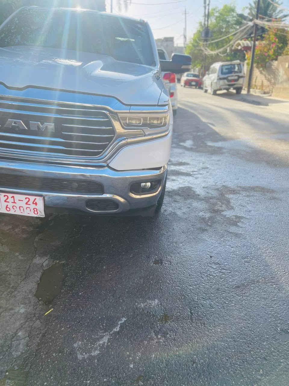السلام عليكم
للبيع دوج رام / فئة BIGHORN / بدي طويل باب قصيرة
حجم المحرك // 6 سلندر 
المديل // 2023

ماشية // 40.000 ميل 

الحادث // فقط دعامية امامية نيكل ايرباك استرين فقط 

السيارة جاهزة من جميع النواحي 

مكان السيارة / محافظة دهوك / 

السيارة رقم كاتي بدون رقم  

السعر // 27.500 $ 

الهاتف *********** وتساب
