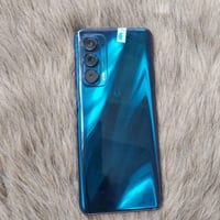 Motorola Edge 5G UW (2021) نظيف كرت وكالة مظمون  المواصفات:- اللون:- ا...